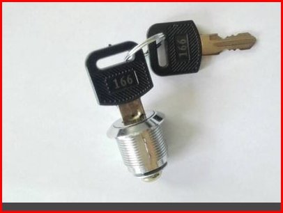 我家的老式保险箱(转动)10 20 30 40 50 60那种，密码忘记了有钥匙。怎么才能打开，