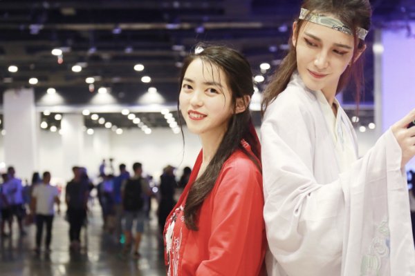 漫展漏内裤是在打擦边球，这样的行为为何愈演愈烈，难以制止？