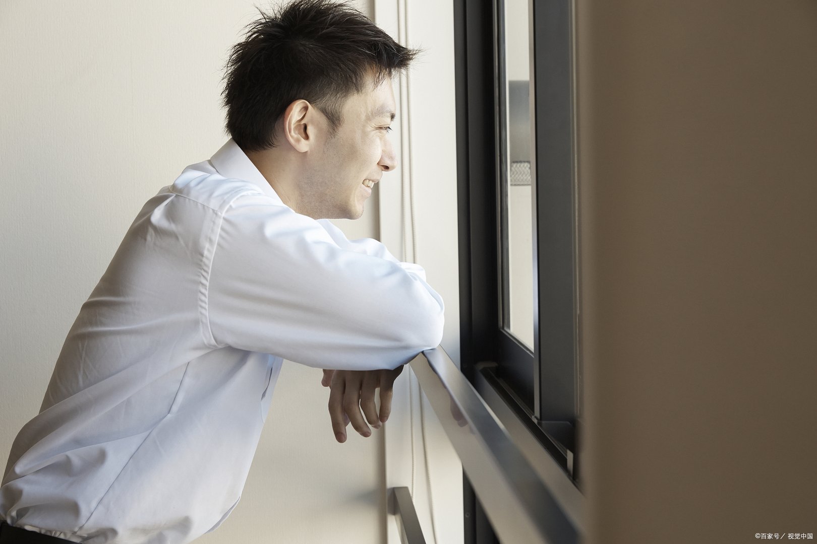 一个事业有成的男人，会喜欢一个普普通通的女人吗？