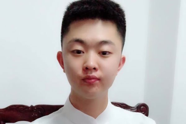 巴扎黑个人资料 缺心眼公开说自己的黑料