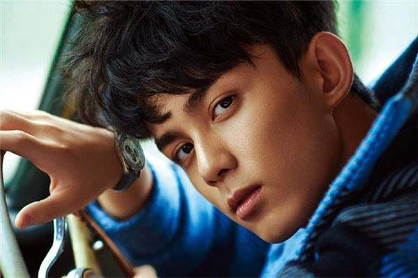 喜欢上一个闷骚型的男孩子，这种男孩一般是什么性格呢？