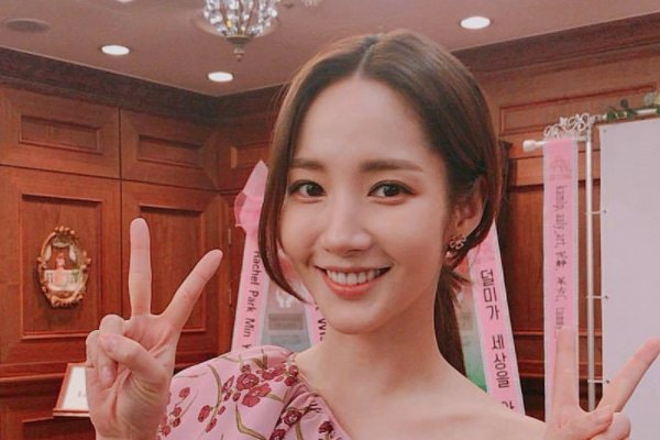 搞笑一家人姜由美一家到底是做什么的?