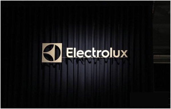 伊莱克斯冰箱如何调节温度？