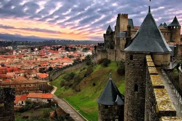 介乎法国与旺角的诗意