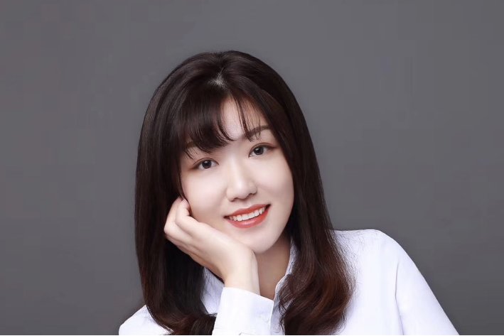 日本桃子老师指的是谁