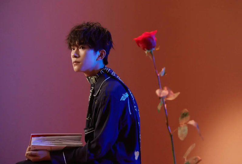 易烊千玺家庭背景惊人