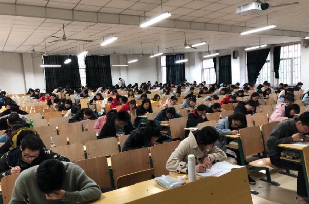 四级英语成绩证书怎么下载啊？