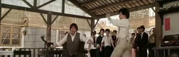 71岁的洪金宝身形再瘦了一圈！他与日本武打女神聚会，心情非常好，面色红润