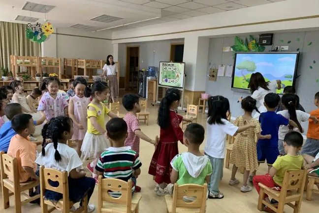 《谁来帮帮我》教案反思