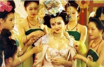 历史上都有哪些君王娶了自己的儿媳妇呢？