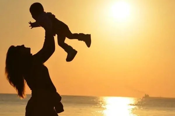 我感受到了纵容的母爱。