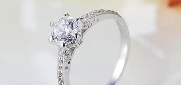 50分钻戒多少钱,不同钻石4C等级之间,有何区别?