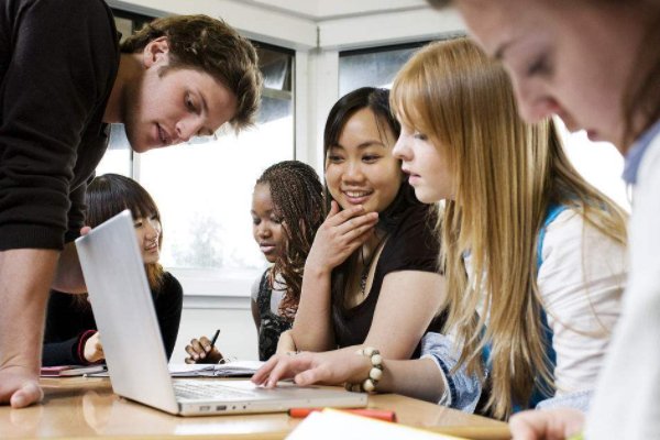 雅思跟托福哪个好考一点