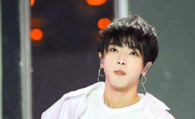 华晨宇没有接中国好声音是因为腾讯的原因吗？