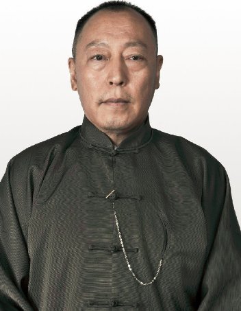 谁知道北平无战事中谢培东是怎么死的