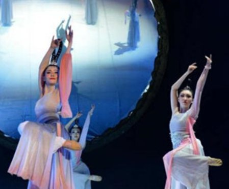 《水月洛神》是讲述了怎样的故事？