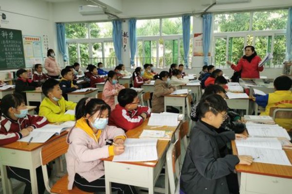 「?!」和「!?」哪个是正确的标点符号