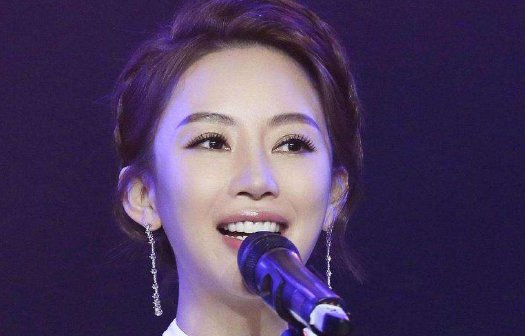 台球顶尖球员,比赛口袋装“计生用品”,如今39岁仍是单身,她是谁?