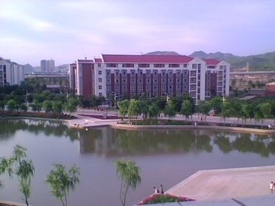 河北石油职业技术大学招生电话