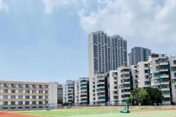 汕头市东厦中学