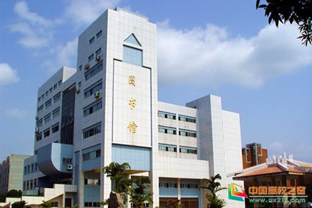 广西工学院图书馆的介绍