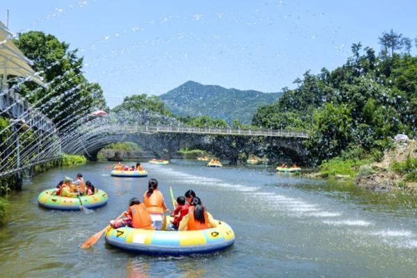 梅岭漂流游玩攻略