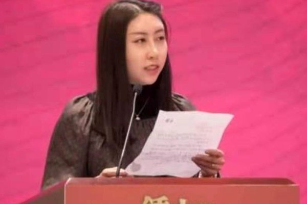 贾浅浅的诗朗朗原文