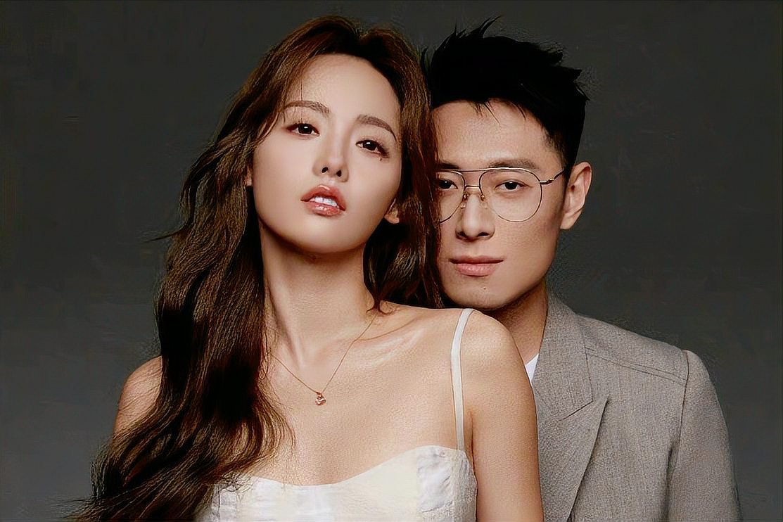 张嘉倪比她老公大几岁