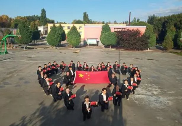 当代中国少年儿童既是实现第几个百年奋斗目标