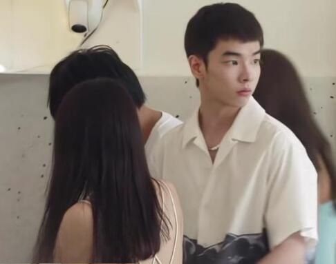 我们恋爱吧夏侯政一背景 夏侯政一是富二代吗