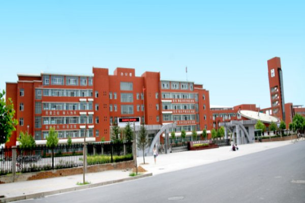 新乡一中分校有几个