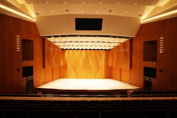 越界电影院倒闭了吗