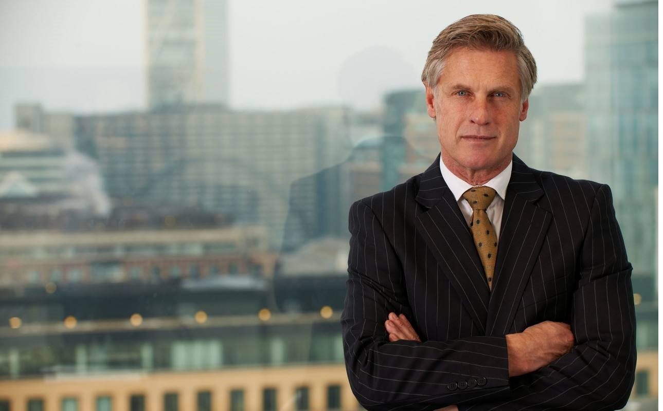 董事长、总裁、 CEO分别指代什么？