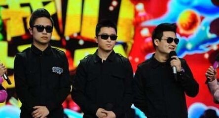 你知道《快乐大本营》中的小黑吗？