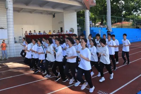 宋焰许沁第一次是高中吗