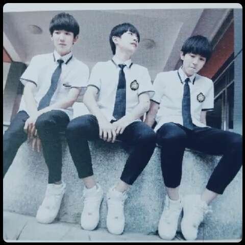 易烊千玺退出了tfboys了吗？