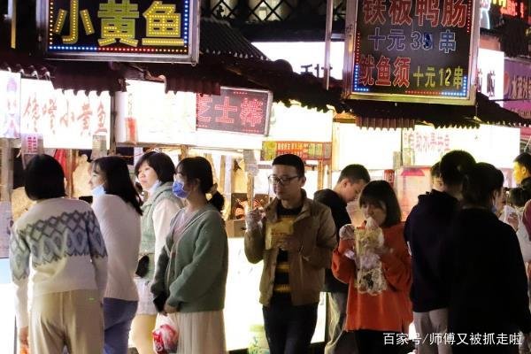 游客点4道菜花费近千元怀疑被宰，为何出门旅游经常会遇到这种事情？