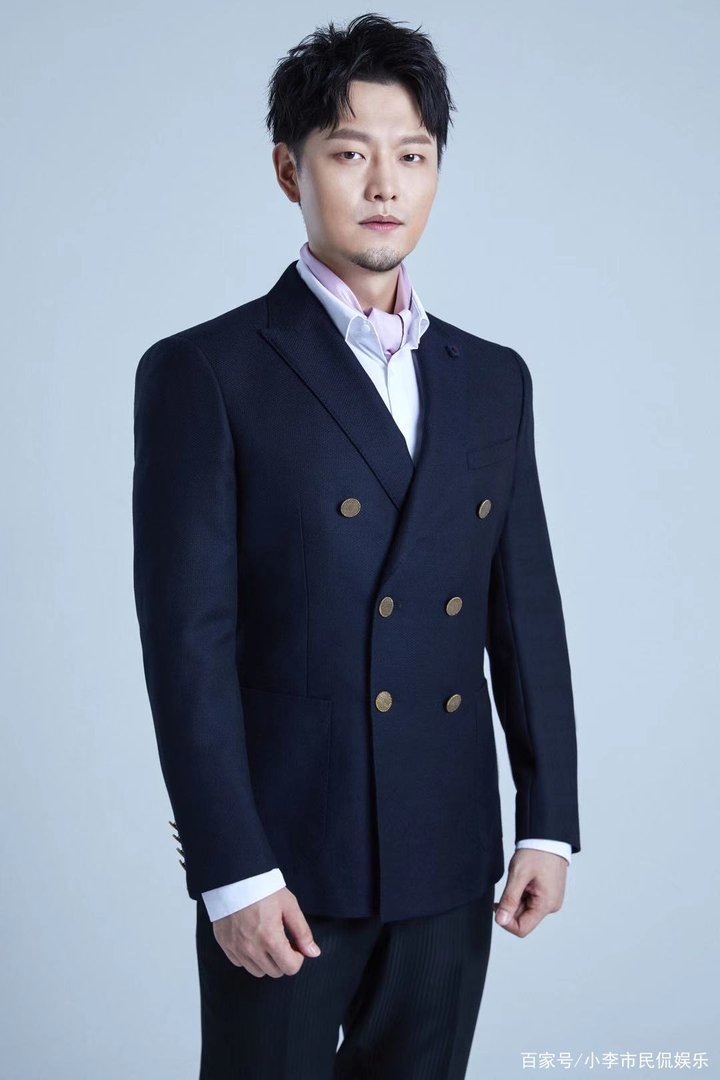 《星光大道》走红的美国歌手唐伯虎，她现况如何？