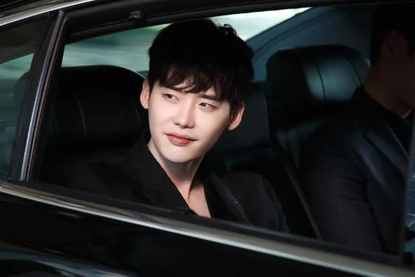 李钟硕主演的电视剧有哪些