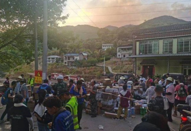 重庆北碚山火救援现场：领导都在山上面！这一次为何是全员出动？