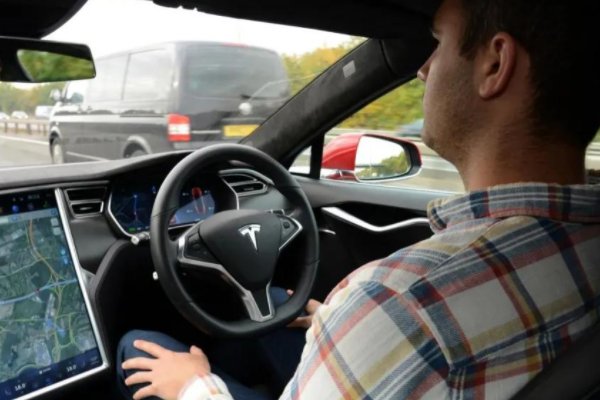 官方责令特斯拉立即提供行车数据,特斯拉是怎样回应的?