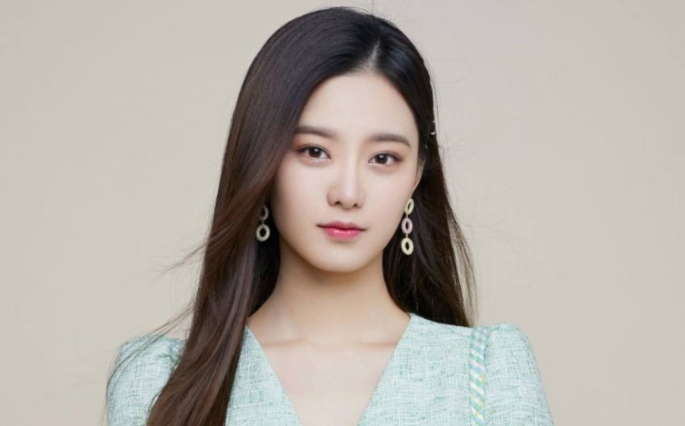 生肖牛排除万难力争上游，遇到困难勇于挑战，又会迎来什么样精彩的未来呢？