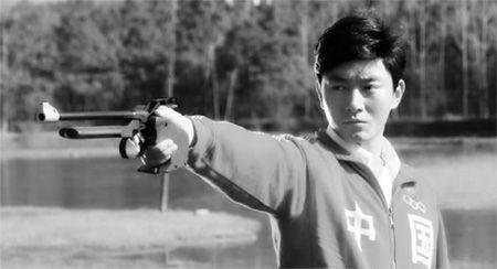 搜集反映中华儿女报效祖国、为国争光的资料。