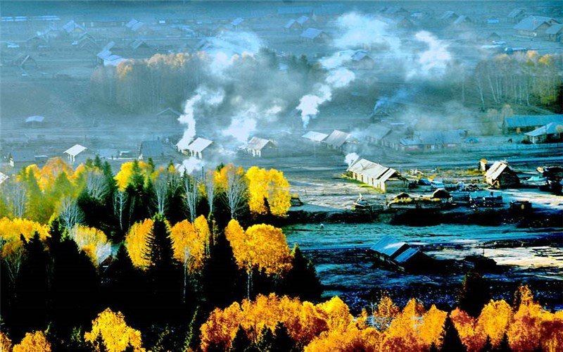 提到新疆，人们就会想到南疆和北疆。那么，新疆为啥会分成南疆和北疆呢？