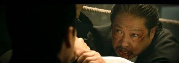 71岁的洪金宝身形再瘦了一圈！他与日本武打女神聚会，心情非常好，面色红润