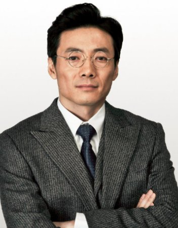 谁知道北平无战事中谢培东是怎么死的