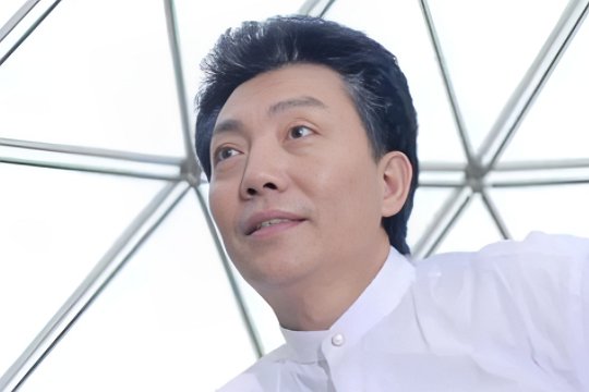 水鸡兄个人简介