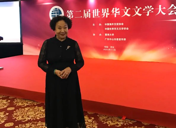 83岁女画家顾月华简介