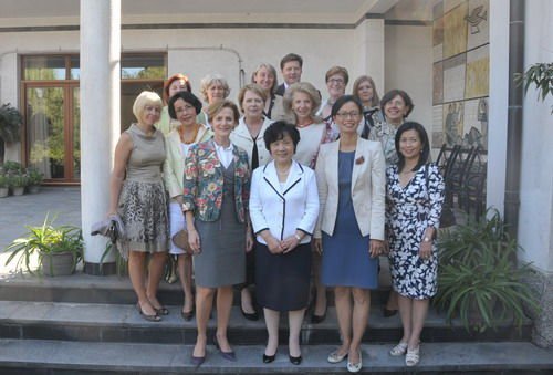 乐爱妹的人物简介