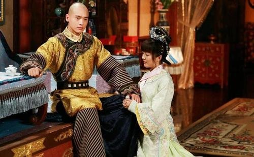 爱新觉罗福临，只活了24岁，却有17个孩子，到底是如何做到的呢？